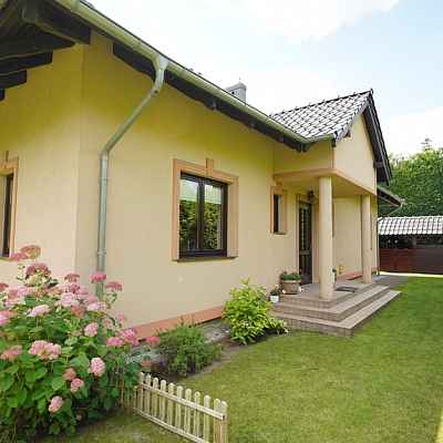 dom na sprzedaż - Bezrzecze,  - ID 418256 | swiatnieruchomosci.pl