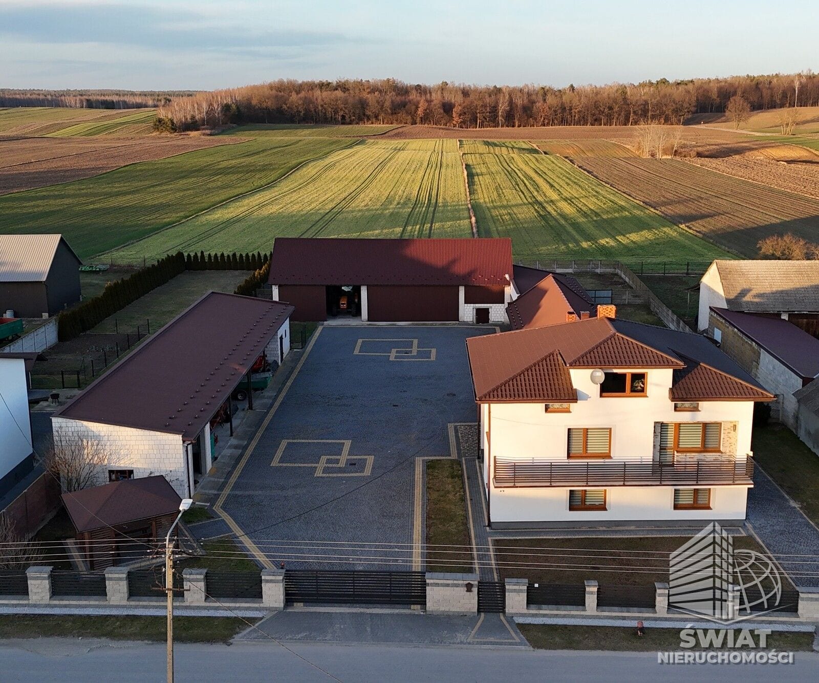 dom na sprzedaż - Julianów,  - ID 439541 | swiatnieruchomosci.pl